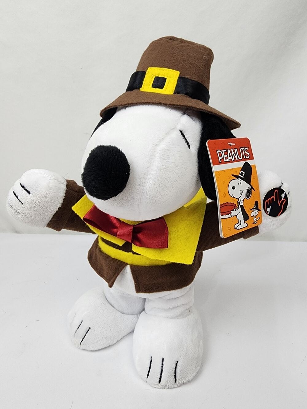 Hallmark Peanuts Dancing Animated Musical Thanksgiving Pilgrim Snoopy 12" NWT